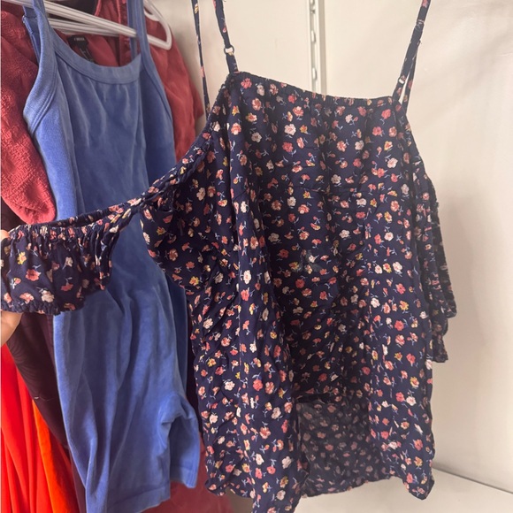 American eagle medium blue flowers tank - Picture 2 of 4